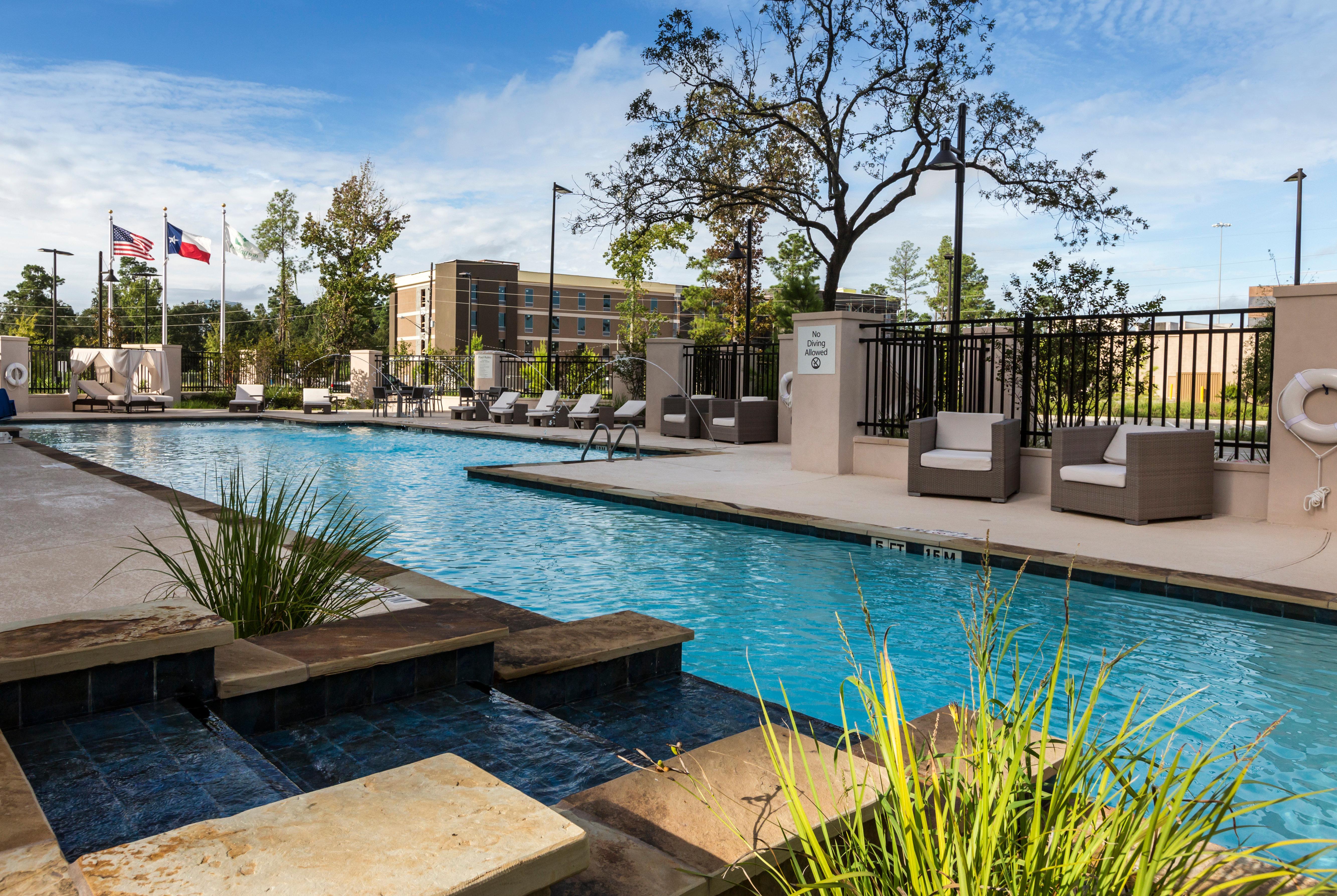 Crowne Plaza Shenandoah - The Woodlands Hotel Exterior photo